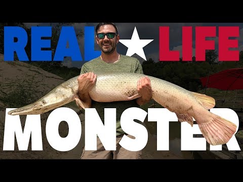 TEXAS ALLIGATOR GAR FISHING (Watch To the End)