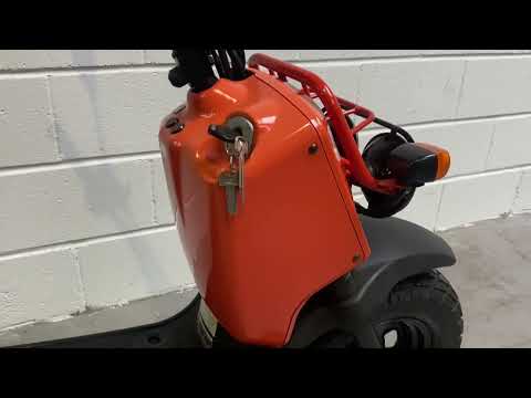 2001 Honda Zoomer 50 in Mediterranean Orange. Ref 0096