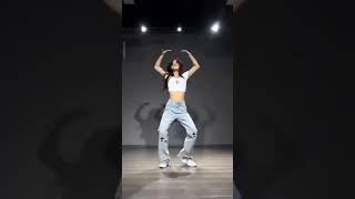 아름다운 댄서들과 함께하는 매력적인 댄스  #dance #shorts #shortvideo #dancevideo