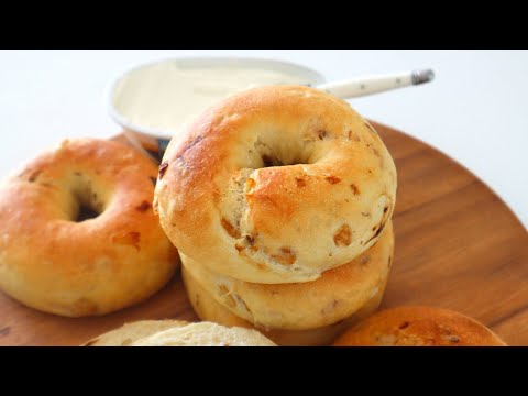 Soft and Chewy Easy Onion Bagel Recipe