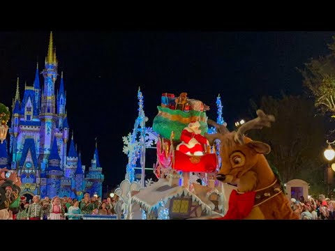 We Wish You a Merry Christmas with Santa, Reindeer and Toy Soldiers at Disney’s Magic Kingdom 🎄