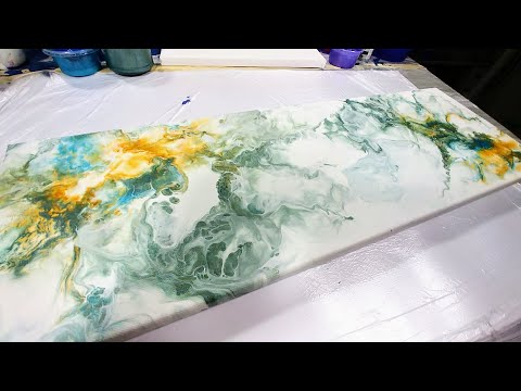 Acrylic pouring : Double puddle dutch pour with metallic acrylic paint Fluid Art