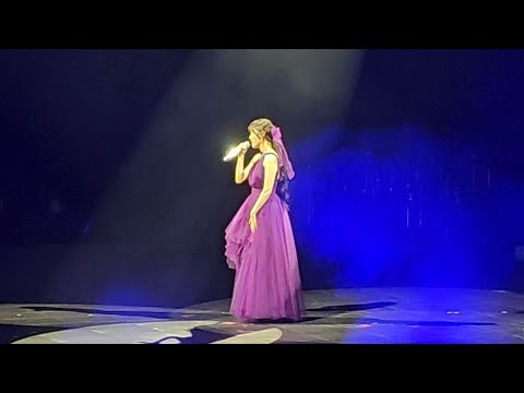 [FANCAM] 240730 아이유 (IU) HEREH in Oakland Concert “Love Wins All"