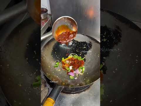 Spicy 🌶️ 🥵 Chilli Potato making | Delhi’s best Chinese Food | #shorts #streetfood #chillipotato 😁