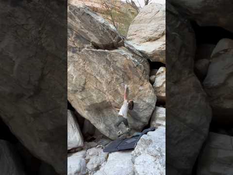 Tucson Bouldering Gorilla Face V8/9 First Ascent #climbing