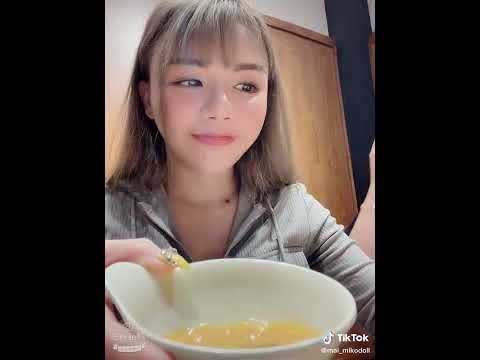 【ベトナム】焼肉をほおばる【美女集】