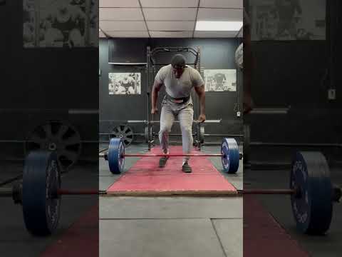 530lbs x 2 #deadlift #strengthtraining #powerlifting #fitness #workout