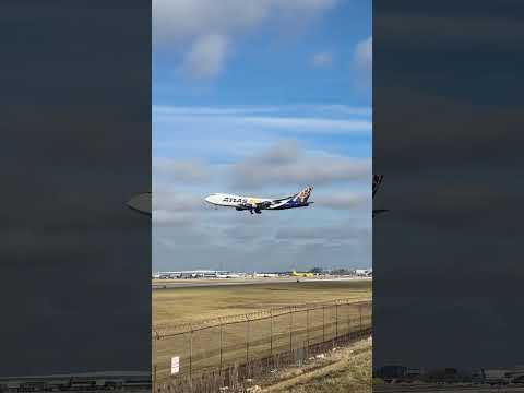 Atlas Air Boeing 747 landing at ORD! #shorts