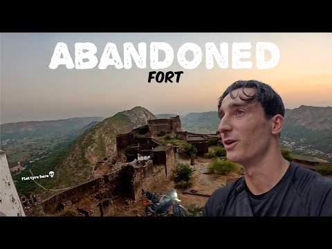 India’s hidden FORTS on the Royal Enfield Himalayan 450🇮🇳