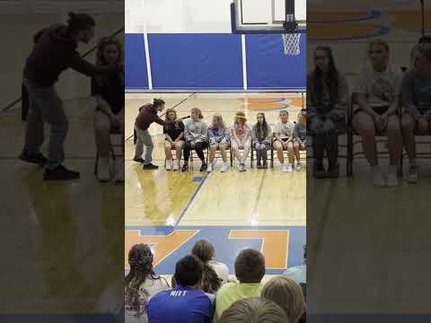 Hypnotized Parent Forgets Where She Works #prom2024 #hypnotized #hypnosis #hypnosisshow