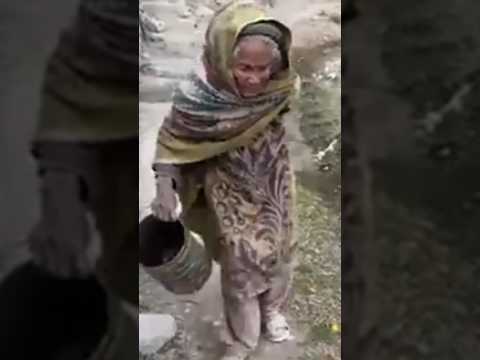 village life skardu pakistan🇵🇰 | pakistan village life | old woman alone live at pakistan