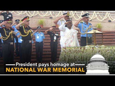 President Droupadi Murmu pays homage at National War Memorial on the occasion of Independence Day