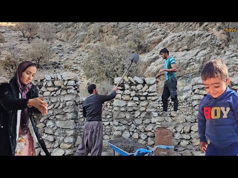 Making a winter house in the mountains