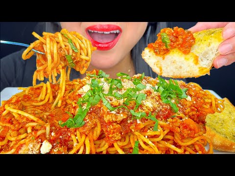 ASMR SPAGHETTI & GARLIC BREAD | EATING SOUNDS | MUKBANG | ASMR Phan