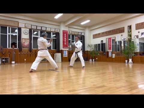 Practicing Bo vs Timbe 棒対ティンベー研究中 #karate #okinawa #空手 #沖縄 #信武舘 #古武道 #shimbukan  #kobudo