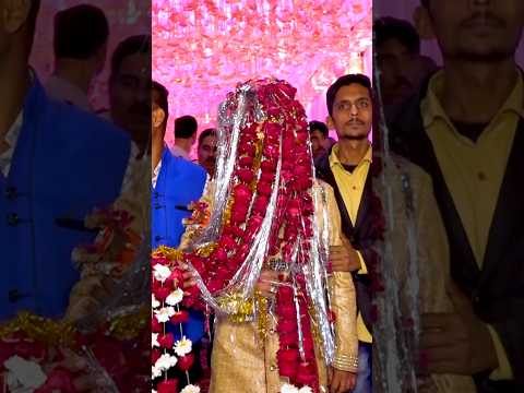 Dulha Mil Gaya🥰 #dulha #groom #ytshort #ytviral #weddingphotography #trendingshorts #shadimubarak