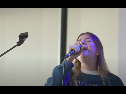 All Hail King Jesus - Laura Souguellis | UPPERROOM Tuesday Set 12/03/2024