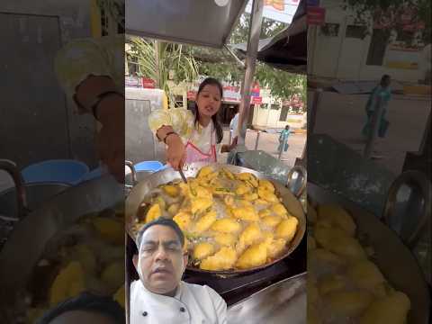 Famous Mirchi pakoda street food #food #streetfood #indianstreetfood #viralvideo