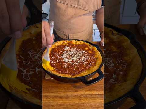 DEEP DISH PIZZA RECIPE ❤️🍕 | #shorts #pizza