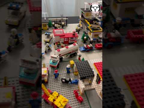 The ultimate '80s Lego town!