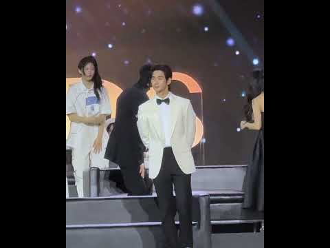 241227 #aaa2024 김혜윤 변우석