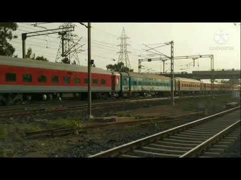 01073 UDYOGNAGRI SPECIAL skipping VIDISHA at its full speed