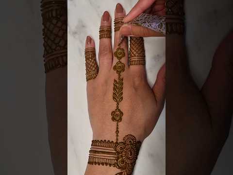 Elegant Eid henna design ✨️ #Henna #mehndi #hennadesigns