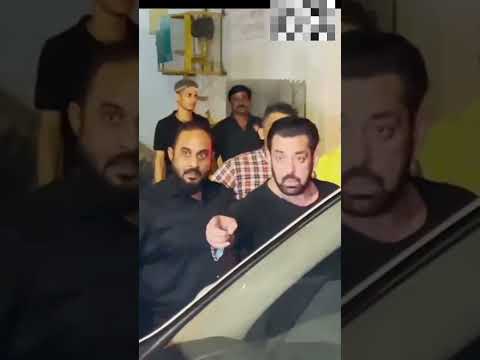 "peeche hato sab" says Salman Khan to paps & get ANGRY 😱 #salmankhan #youtube #shorts