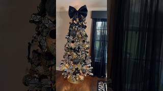 Black & White Christmas Decor #christmas #christmasdecor #blackandwhitechristmas