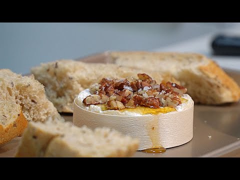 Baked Camembert with Maple Syrup and Pecans