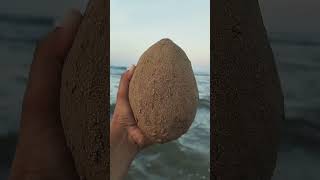 Guess this #beachcomposition #sandandsea #beachvibes #sandvibes 😝🤗🥲