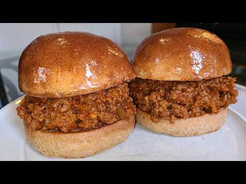 Homemade Sloppy Joe Sandwiches | An old school classic sandwich