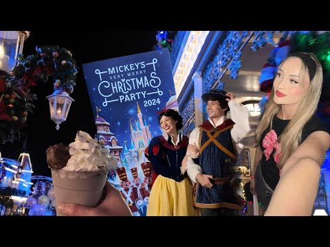 One Last Mickey's Very Merry Christmas Party | Meeting Tiana & Naveen | Christmas Parade