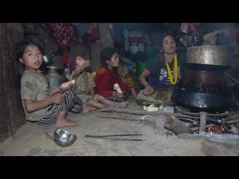 Nepali village || Heavy threshing of corn in the village