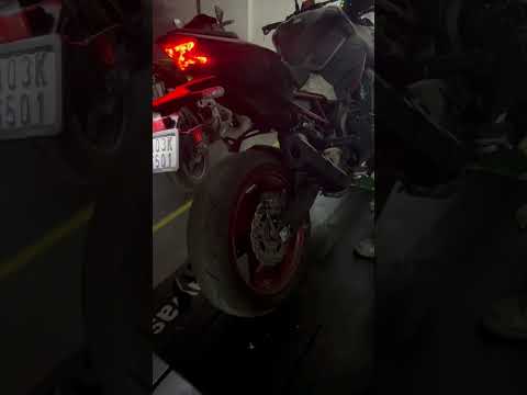 Z900 spitting fire from Barrel Rogue exhaust