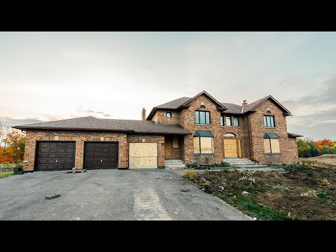 THEY STILL LIVED HERE 2 WEEKS AGO! The Strange Story Of This ABANDONED Million Dollar 1980s Home