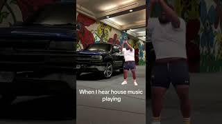 Just can't help but move...🕺 #housemusic  #techhousemusic #parody y