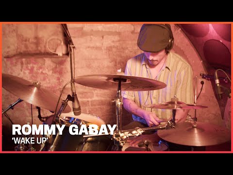 Rommy Gabay - Wake Up (live at Frequenzy)