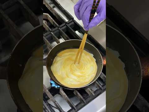 Spiral egg liquid skill with curry rice /螺旋蛋咖喱飯製作技能