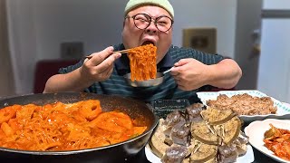 더고아재! 일어나자마자 홀린 듯 떡볶이에 순대! 돈떡갈비 추가! │Tteokbokki, Sundae, Pork Tteokgalbi Mukbang Eatingshow