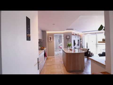 2 Bedroom Apartment For Sale in Plumstead, Cape Town