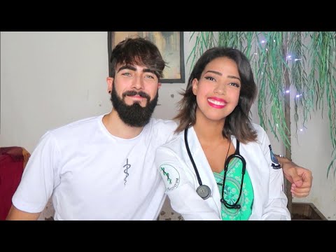 ELA CANTA NAS RUAS PARA ESTUDAR MEDICINA