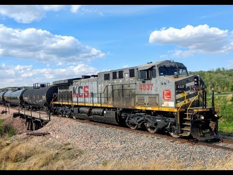 CN L572 with Kansas City Southern de Mexico 4537 leading into Council Bluffs, Iowa