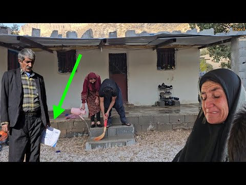 Nomadic Life in Iran: Coming Together to Help Azam Build Her House