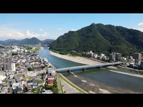 岐阜城と鵜飼大橋 岐阜を代表する場所 の空撮