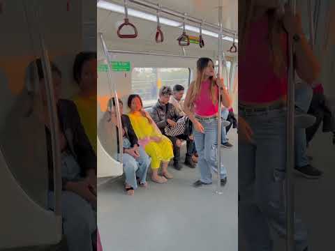 Prank on cute 🥰 in metro #shorts #newsongstatus #shortsfeed #treandingprank #reaction #virelprank