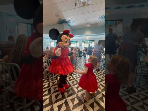 Twirling with Minnie Mouse #minniemouse #disneycharacters #disneychristmas