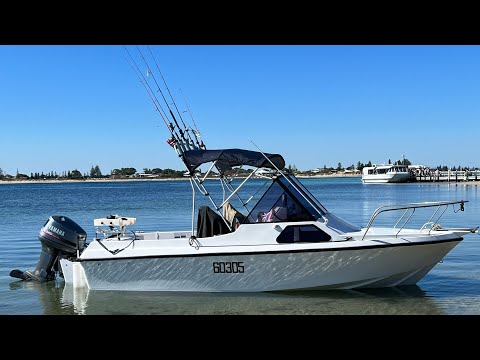 Barracuda 1985 boat full restoration