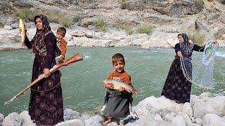 Nomadic woman: fishing by a nomadic woman