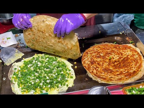 Taiwan Night Market Collection！Amazing Scallion on pancake at Lin-Kou